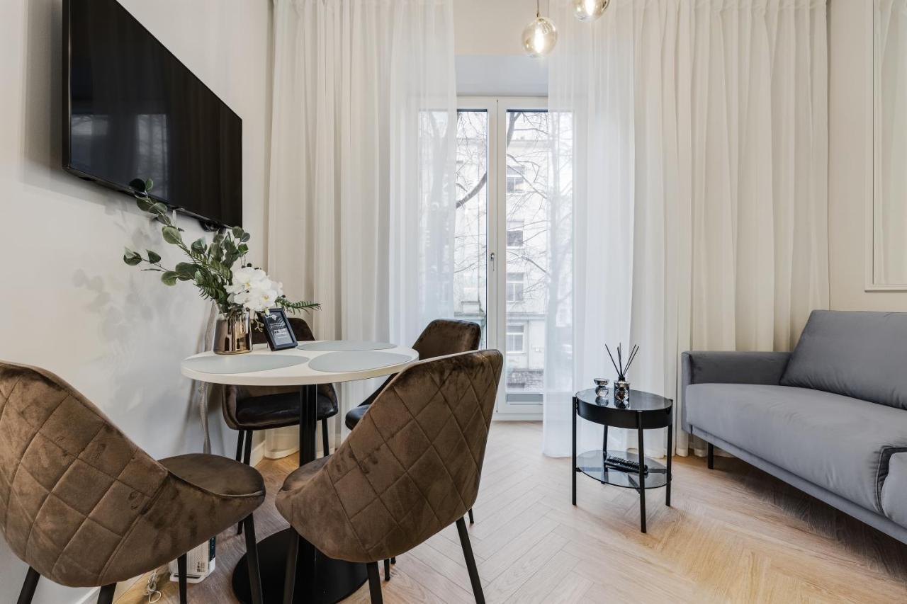 Bob W Ambassador Apartment Талин Екстериор снимка